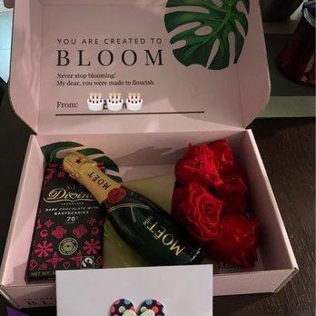 Angie's Floral Designs - Bloom Box with red preserved roses - Florists Near Me - El Paso, Texas