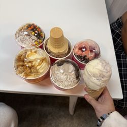 Jon & Bon's Yogurt Shoppe - Froyo cups and single scoop