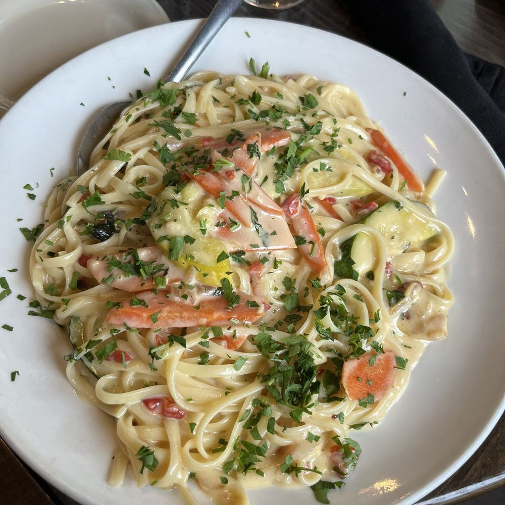 Lebro's Restaurant - Pasta Primavera, 10/10. Unironically one of the best meals I have ever had. - Italian Near Me - Getzville, New York Lebro's Restaurant - Pasta Primavera, 10/10. Unironically one of the best meals I have ever had. - Italian Near Me - Getzville, New York