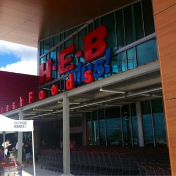 H-E-B plus! - Lawdy, every parking space at this new store is filled. $3.13 for gas? Cool! - Grocery Near Me - Austin, Texas