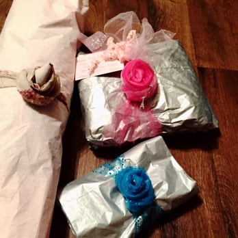 Bonne Belle Boutique - Gift wrapping w/ charm(right) and how she wraps up ALL purchases(left). No bags/landfill and repurposed cloth as bows!! - Used, Vintage & Consignment Near Me - Parker, Colorado Bonne Belle Boutique - Gift wrapping w/ charm(right) and how she wraps up ALL purchases(left). No bags/landfill and repurposed cloth as bows!! - Used, Vintage & Consignment Near Me - Parker, Colorado