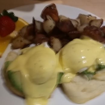 Emma's Country Kitchen - Eggs benedict - Breakfast & Brunch Near Me - Toronto, Ontario