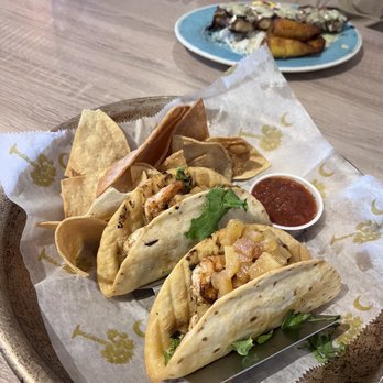 The Sandbar Beach Eats - Shrimp Tacos - Bars Near Me - Hilton Head Island, South Carolina The Sandbar Beach Eats - Shrimp Tacos - Bars Near Me - Hilton Head Island, South Carolina