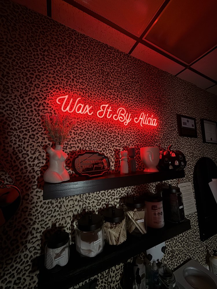Wax It By Alicia Logo