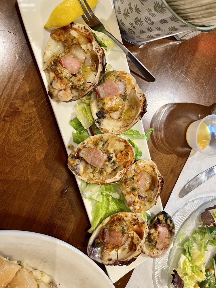 Frank's Bar and Grille