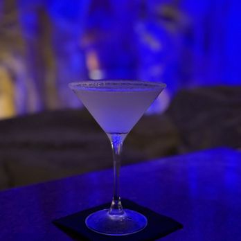 Taughannick Falls Bar - Lemon drop martini - Bars Near Me - Uncasville, Connecticut Taughannick Falls Bar - Lemon drop martini - Bars Near Me - Uncasville, Connecticut