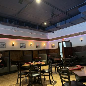 Beachland Tavern - Interior - restaurant side - New American Near Me - West Hartford, Connecticut Beachland Tavern - Interior - restaurant side - New American Near Me - West Hartford, Connecticut