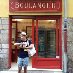 La Fougasserie - Hide your bread! Looks like I bought too much!