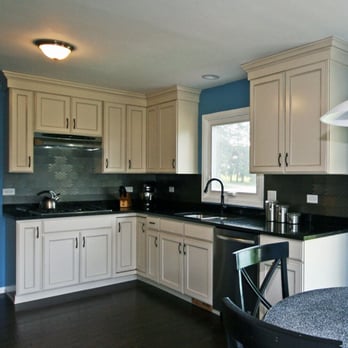 Kitchens Express - Hampton door style by Kabinart, Nashville. - General Contractors Near Me - Glen Ellyn, Illinois Kitchens Express - Hampton door style by Kabinart, Nashville. - General Contractors Near Me - Glen Ellyn, Illinois