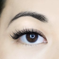 Blue Geisha Lashes - Mega (Medium) 5-9D Volume - Kim K Style