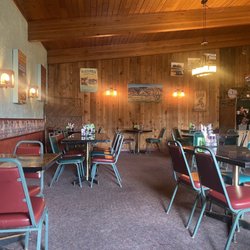 Lisa's Western Cuisine & Spirits - Interior restaurant