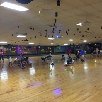 Roller Sports - Skating Rinks Near Me - Taylors, South Carolina Roller Sports - Skating Rinks Near Me - Taylors, South Carolina