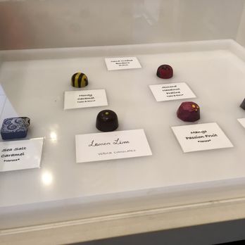 Cocoa + Co - These are works of art--almost too pretty to eat! - Desserts Near Me - Chicago, Illinois Cocoa + Co - These are works of art--almost too pretty to eat! - Desserts Near Me - Chicago, Illinois