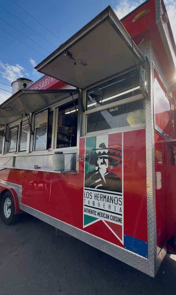 Los Hermanos Taqueria