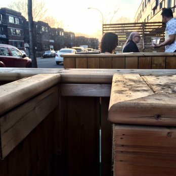 Hoai Huong - Patio season - Vietnamese Near Me - Montreal, Quebec