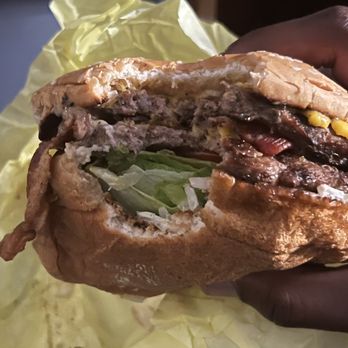 Troy's Drive In #6 - Bacon cheeseburger - Fast Food Near Me - Glendale, California Troy's Drive In #6 - Bacon cheeseburger - Fast Food Near Me - Glendale, California