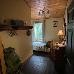 The Inn on Piseco Lake - Single room.