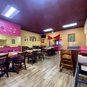 El Amigo Burrito - Rear dining room - Mexican Near Me - Santa Clara, California El Amigo Burrito - Rear dining room - Mexican Near Me - Santa Clara, California