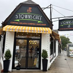 3 Towns Cafe - The front door