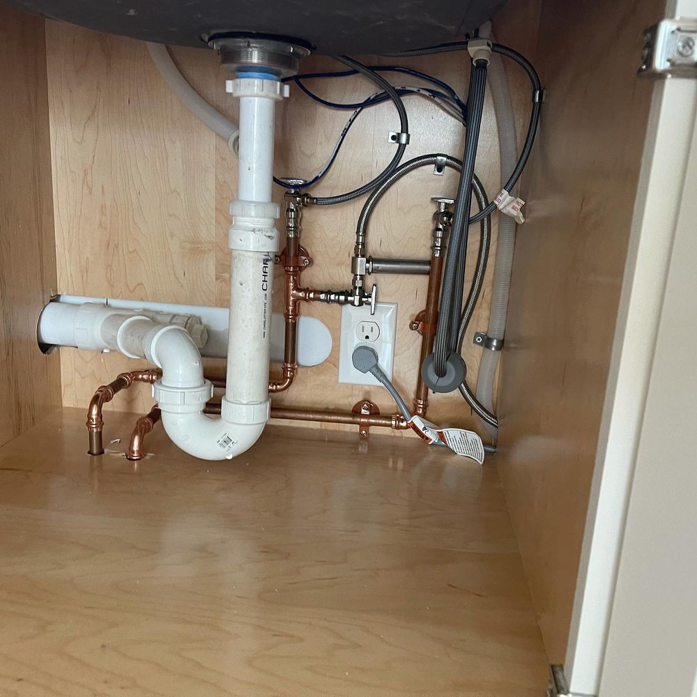 Slide of Latour Plumbing and Construction