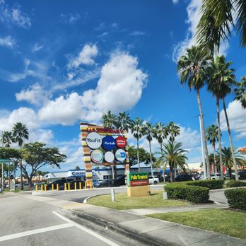 Las Americas V Central Plaza - Shopping Centers Near Me - Miami, Florida Las Americas V Central Plaza - Shopping Centers Near Me - Miami, Florida