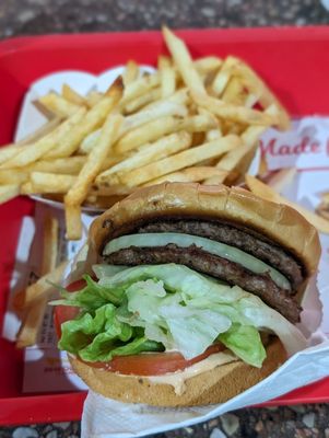 In-N-Out Burger by null