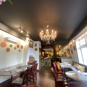 Sampannee Thai - Inside is so cute! - Thai Near Me - Washington, DC, District of Columbia