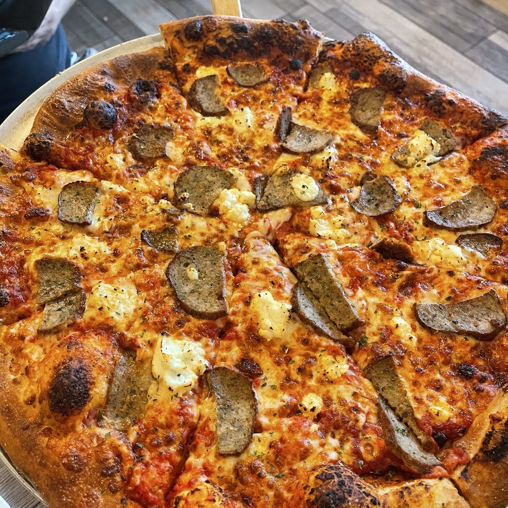 Bo's meatball pizza: $29 (nothing special about it) Bo's meatball pizza: $29 (nothing special about it)