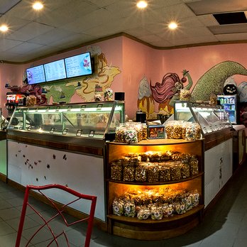 Scoops Handmade Ice Cream - Evening Hours - Ice Cream & Frozen Yogurt Near Me - North Bend, Oregon