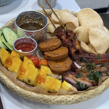 Noriega Cafe - A19 Thai appetizer platter - Japanese Near Me - San Francisco, California