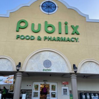 Publix Super Markets - the entrance to the publix food and pharmacy store - Grocery Near Me - Valrico, Florida Publix Super Markets - the entrance to the publix food and pharmacy store - Grocery Near Me - Valrico, Florida