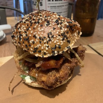 Hambrgr St Paul - BYOB w crispy chicken, coffee bbq bacon, avocado, crispy onions & adobo aioli - Burgers Near Me - St. Catharines, Ontario
