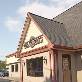 Mr. Ventry's Pizza on the Boulevard - Pizza Near Me - Niagara Falls, New York