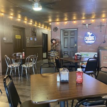 The Sheriff Burger - Cozy place 2 - Burgers Near Me - Simpsonville, South Carolina