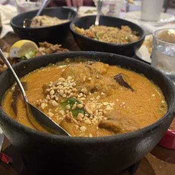 Max's Restaurant - Seattle - Filipino Near Me - Tukwila, Washington Max's Restaurant - Seattle - Filipino Near Me - Tukwila, Washington