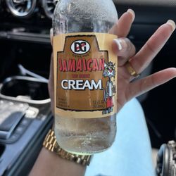 SimLo's Island Cafe - Cream soda!