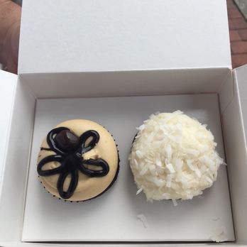 Georgetown Cupcake - Cupcakes Near Me - Washington, DC, District of Columbia