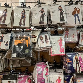 Kreepy Halloween - Women's cowgirl costumes - Costumes Near Me - Sherman Oaks, California Kreepy Halloween - Women's cowgirl costumes - Costumes Near Me - Sherman Oaks, California