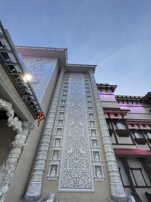 BAPS Shri Swaminarayan Mandir, Edison by null