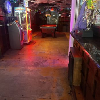 Birdies - Dive Bars Near Me - Jacksonville, Florida Birdies - Dive Bars Near Me - Jacksonville, Florida