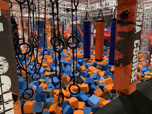 X Factor Trampoline, 4 Oak Creek Plz, Mundelein, IL 60060, US