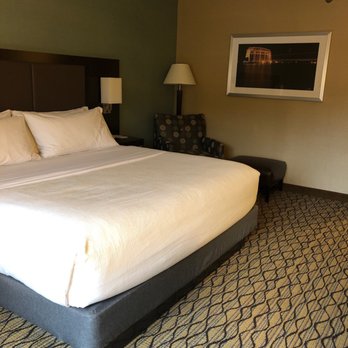 Holiday Inn & Suites Duluth-Downtown - King Suite! - Hotels Near Me - Duluth, Minnesota
