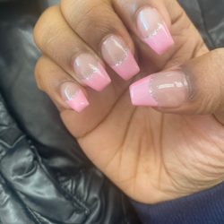 Pro nails spa - Pink French tips with filter outline