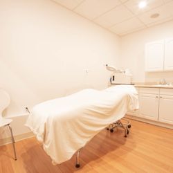 Aesthetics by G - A by G: Treatment Room