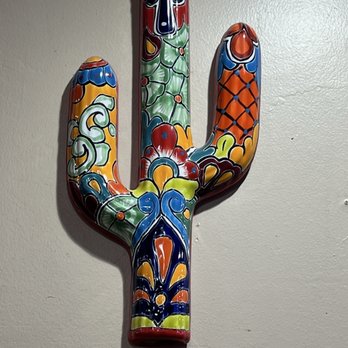 La Parrilla - Wall decoration - Mexican Near Me - Ventura, California La Parrilla - Wall decoration - Mexican Near Me - Ventura, California