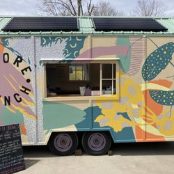 Shore Lunch - Our truck runs off solar and lithium and all our packaging is compostable.