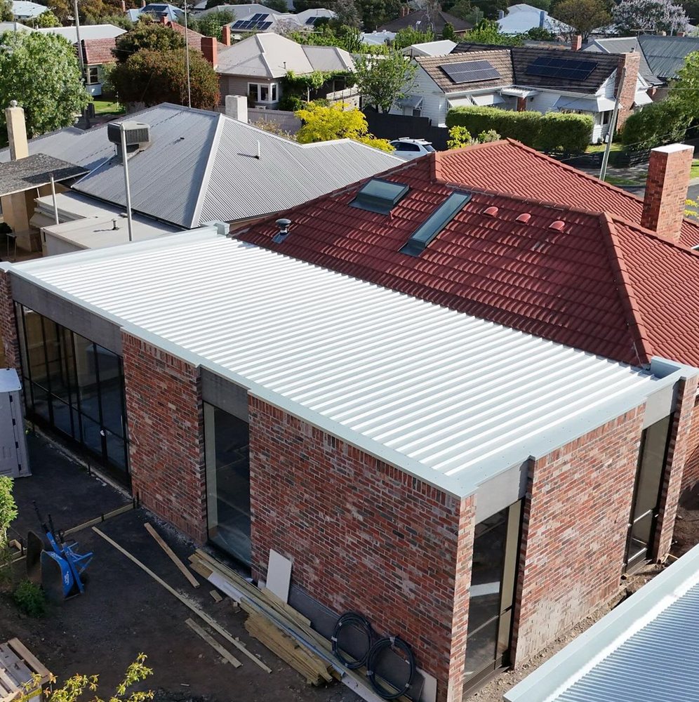 Slide of Castlemont Roofing