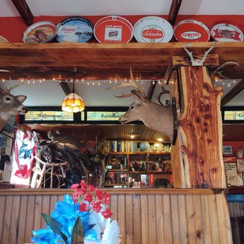 Walloomsac Battlefield Tavern - deer heads mounted on the wall - Pizza Near Me - Hoosick Falls, New York