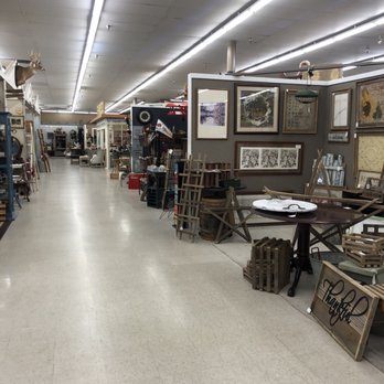 The Market - An aisle we went down - Antiques Near Me - Acworth, Georgia