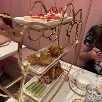 Hello Kitty Cafe - Cafes Near Me - Irvine, California